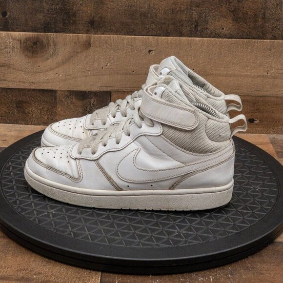 NIKE AIR COURT BOROUGH MID KIDS ATHLETIC SHOES BASKETBALL GYM WHITE SIZE 5.5Y - Picture 5 of 9
